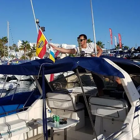 Barca Stormy Princess 300 Cv - 6 Posti Letto
