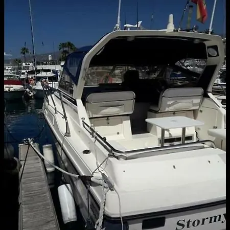 Bateau-hôtel Barca Stormy Princess 300 Cv - 6 Posti Letto