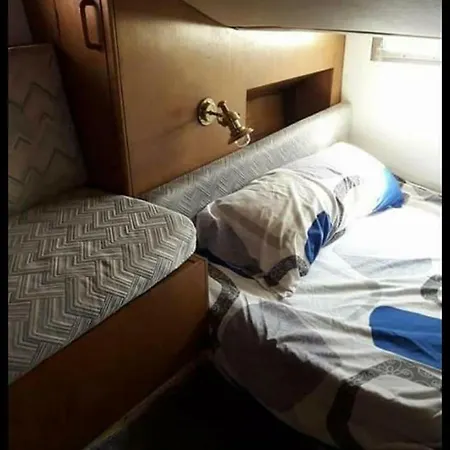 Barca Stormy Princess 300 Cv - 6 Posti Letto *