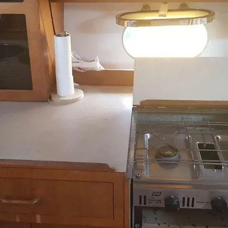 Barca Stormy Princess 300 Cv - 6 Posti Letto ספינת מלון *